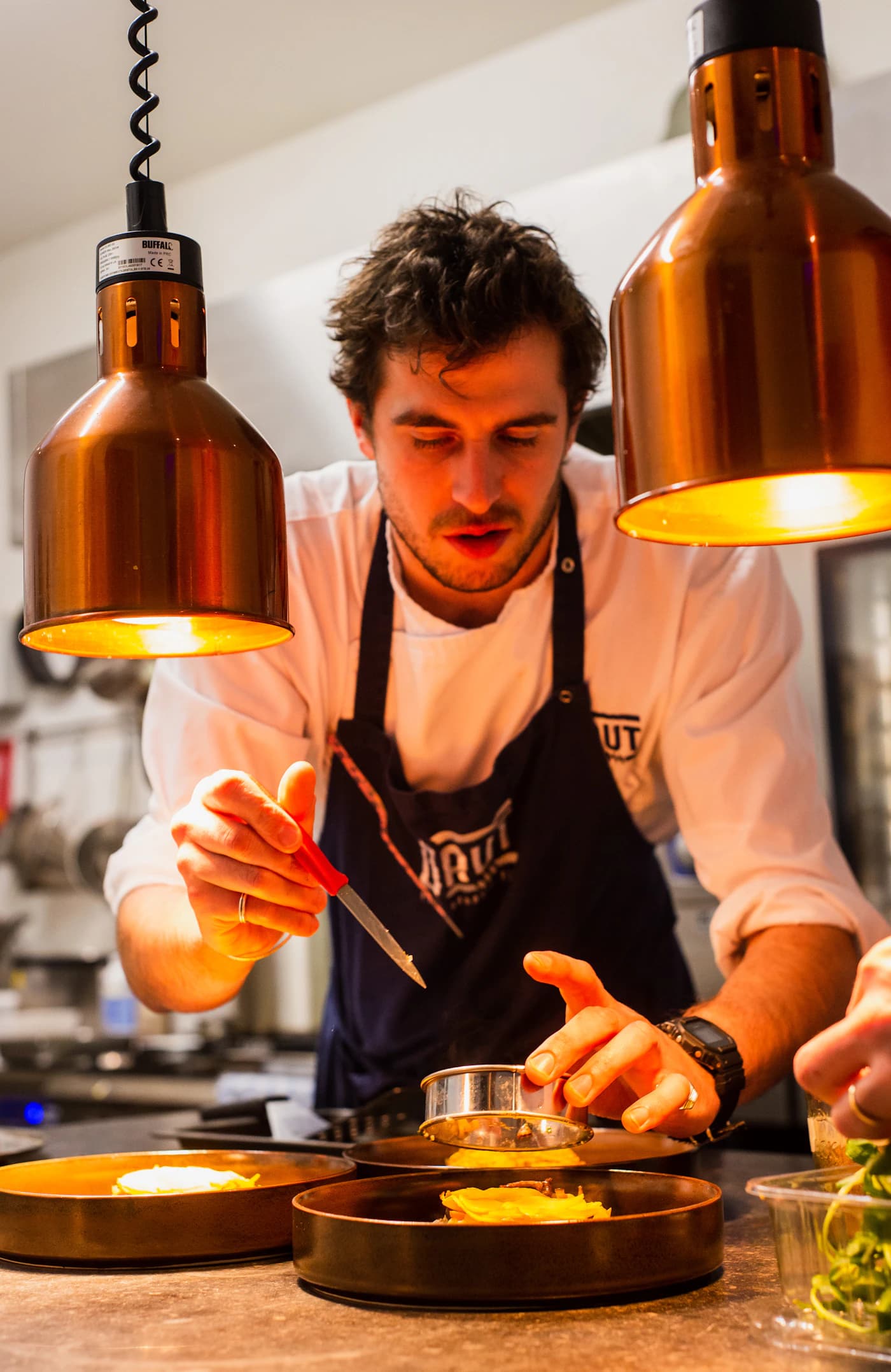 Cuisine de restaurant pendant le service